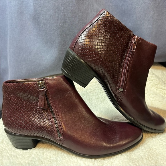 Ecco Shoes - Ecco Maroon Touch 35 Ankle Boots with Snakeskin Embossed Detail size 39